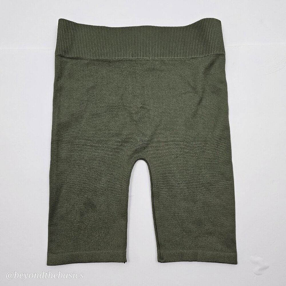 Bozzolo Women's Olive Green Ribbed Nylon Biker Shorts Size S/M - Picture 4 of 8
